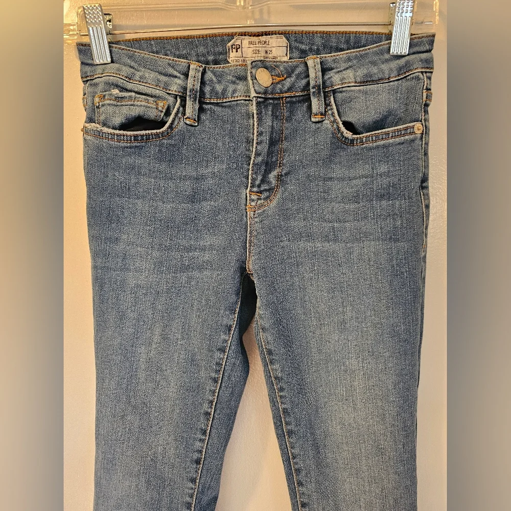 Free People Chew Raw Hem Skinny‎ Jeans Women’s Size 25 Cropped Ankle RN66170